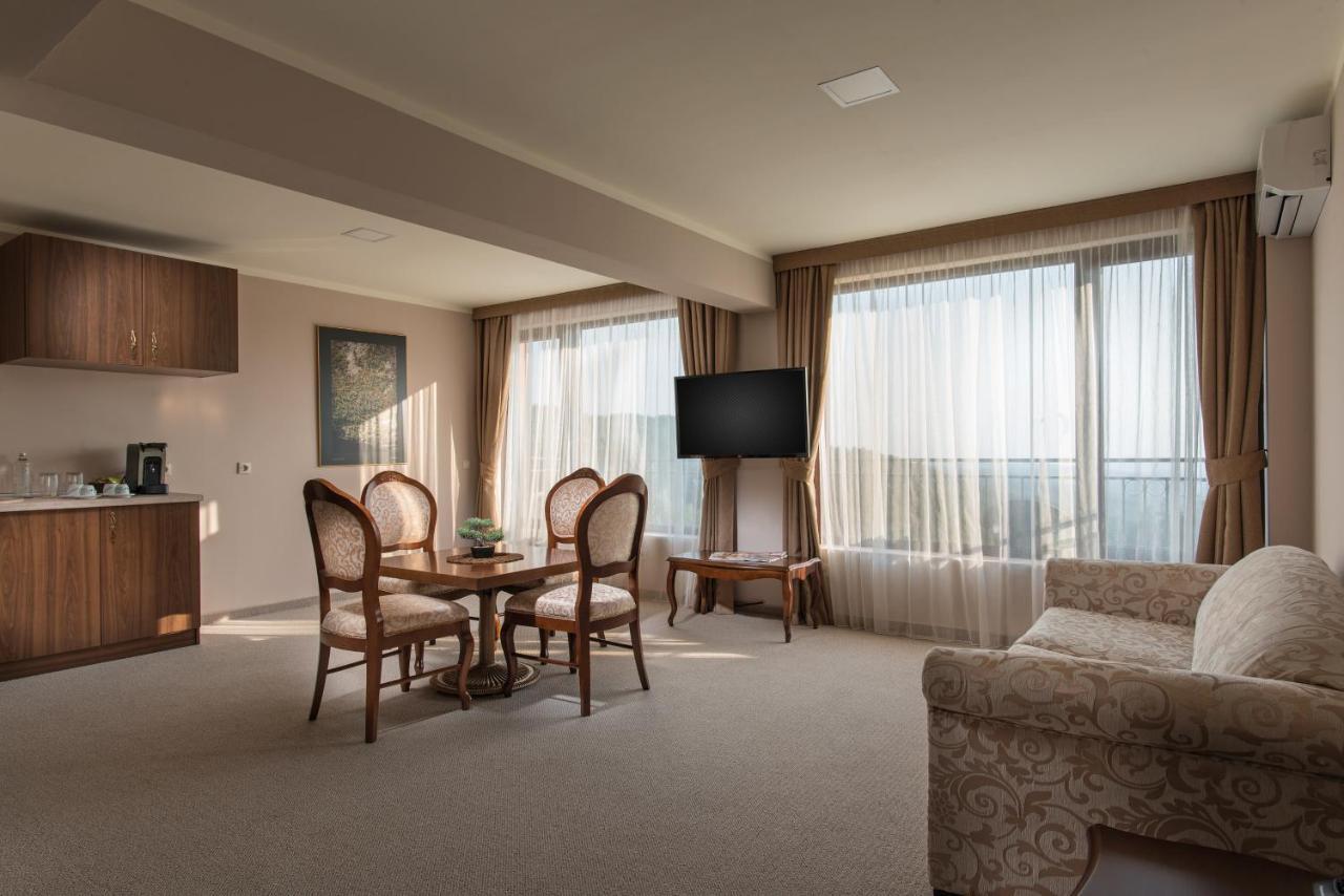 Hotel Villa Magus Kladnitsa Eksteriør billede